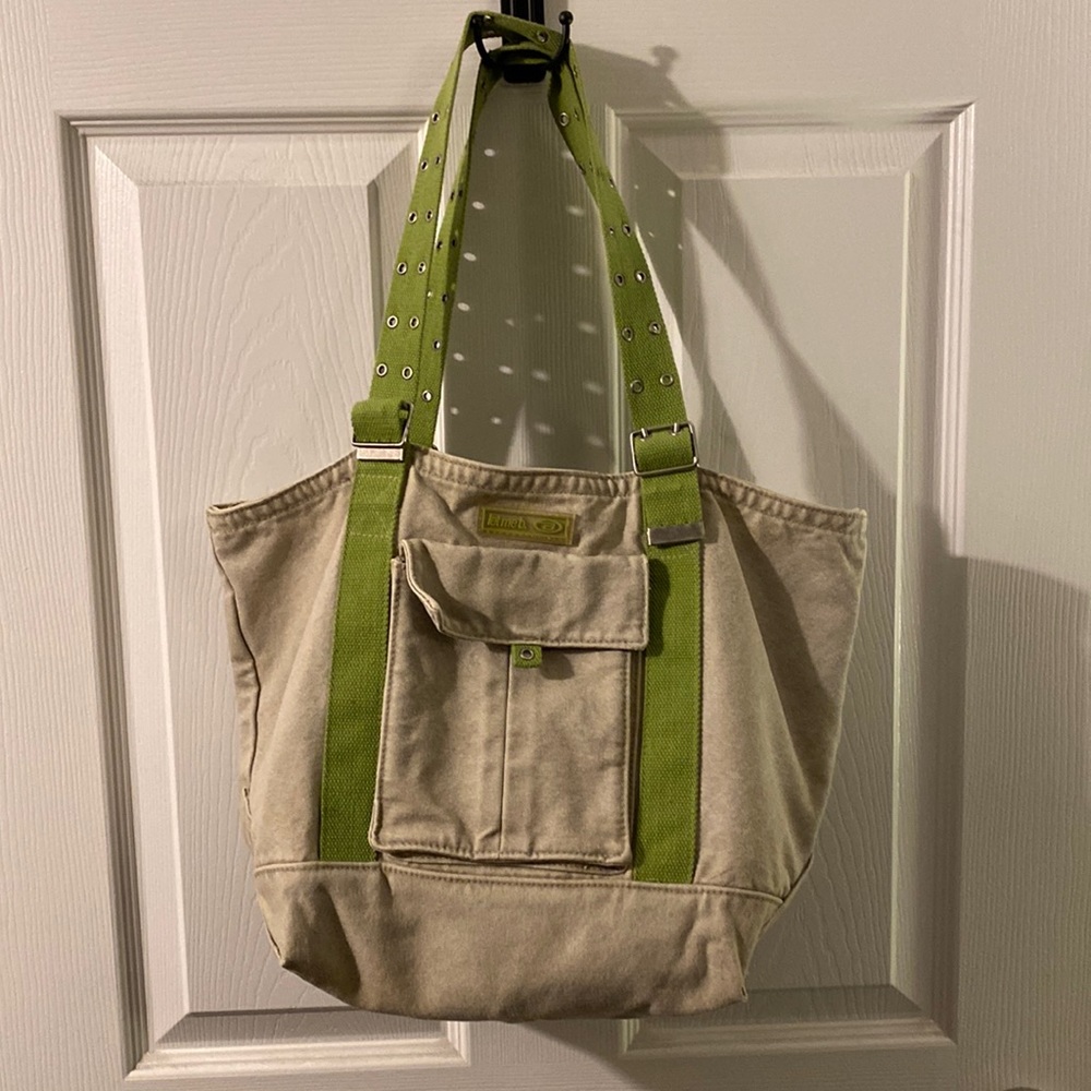 Khakis/lime green purse